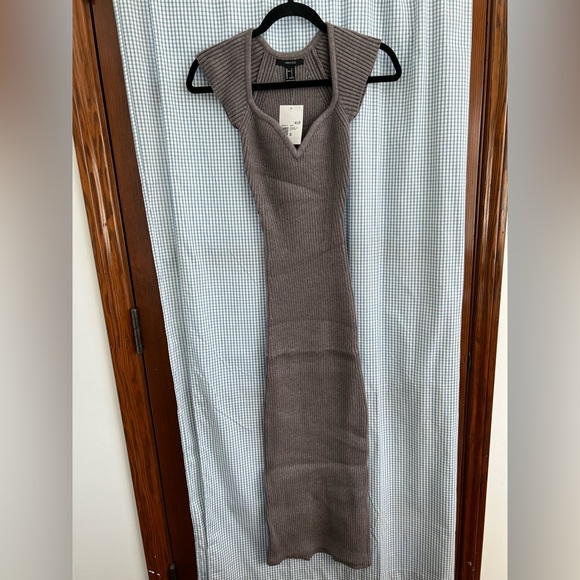 Forever 21 Dresses & Skirts - Forever 21 Gray Midi Dress